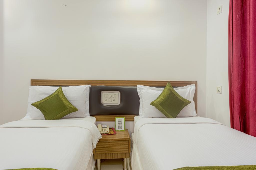 Arihant Hotel Hyderabad Exterior photo
