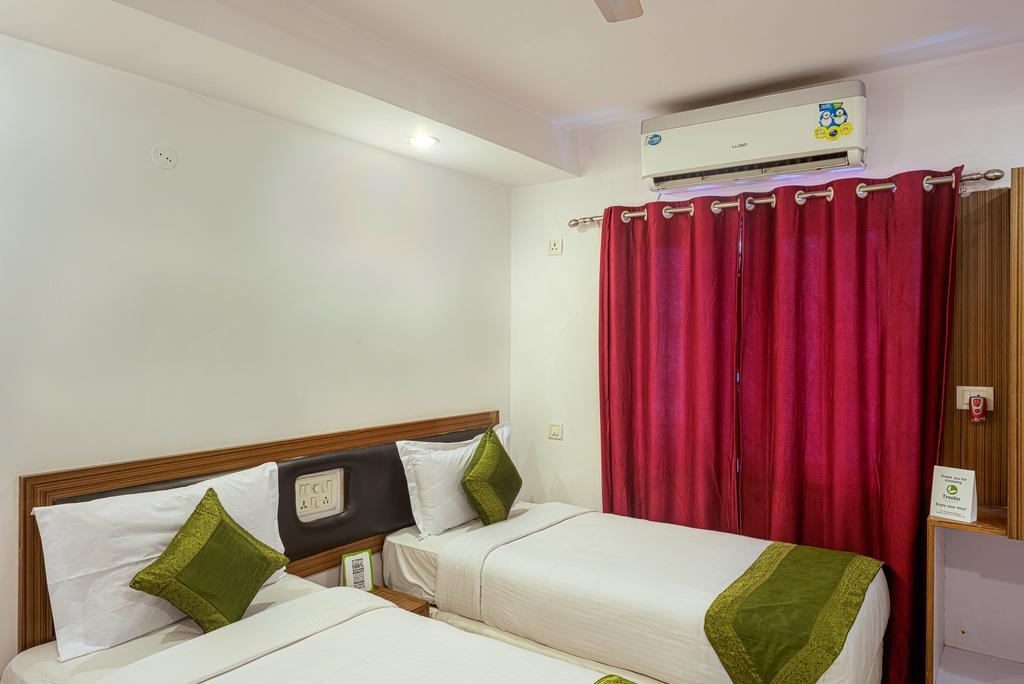 Arihant Hotel Hyderabad Exterior photo