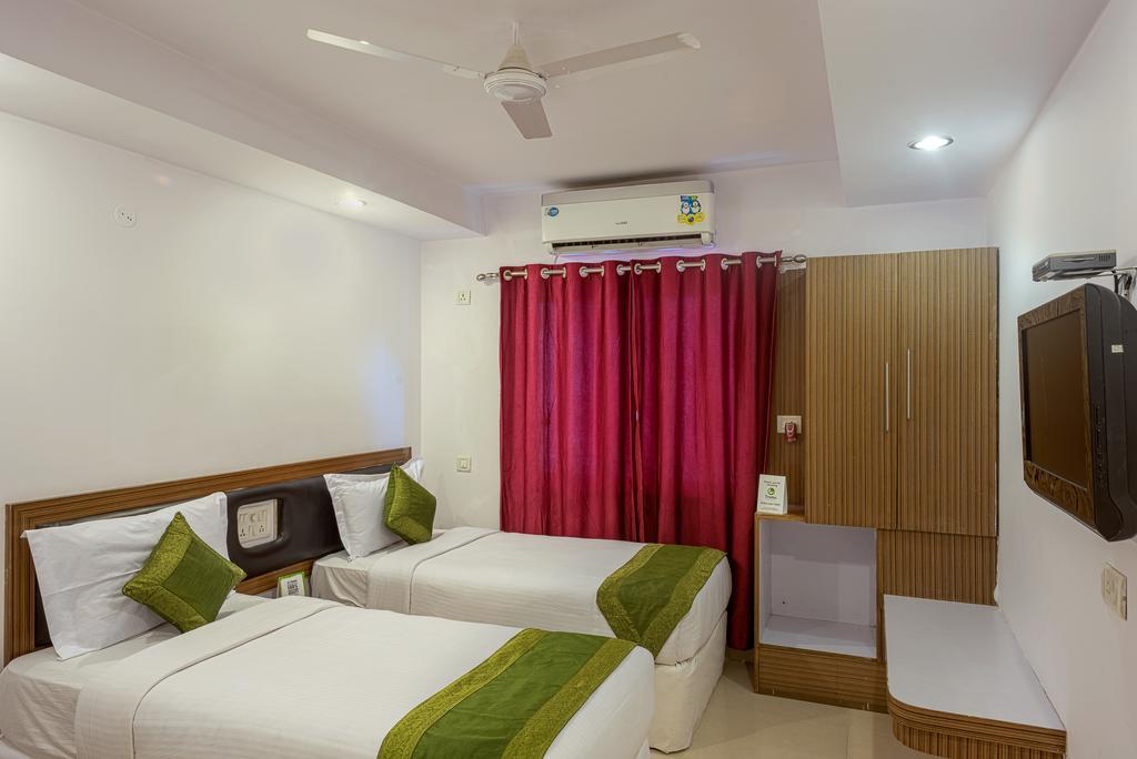 Arihant Hotel Hyderabad Exterior photo