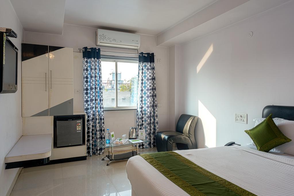 Arihant Hotel Hyderabad Exterior photo