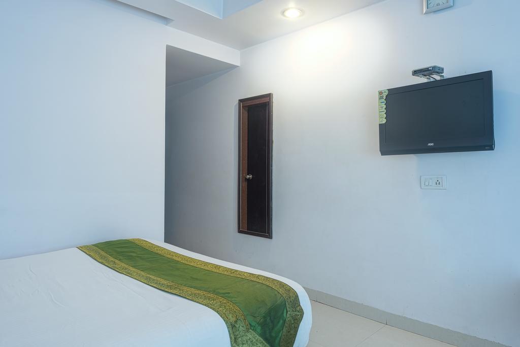 Arihant Hotel Hyderabad Exterior photo