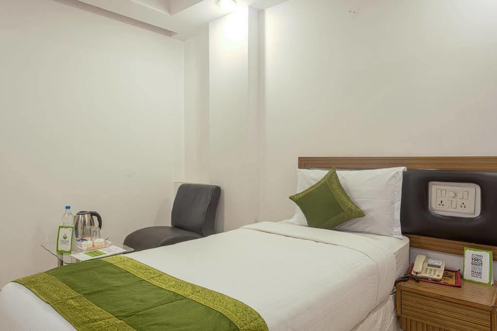Arihant Hotel Hyderabad Exterior photo