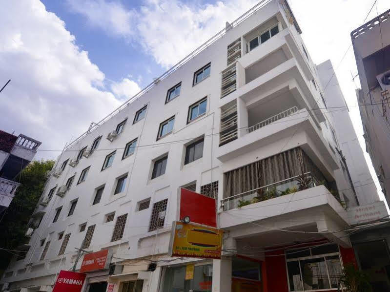 Arihant Hotel Hyderabad Exterior photo